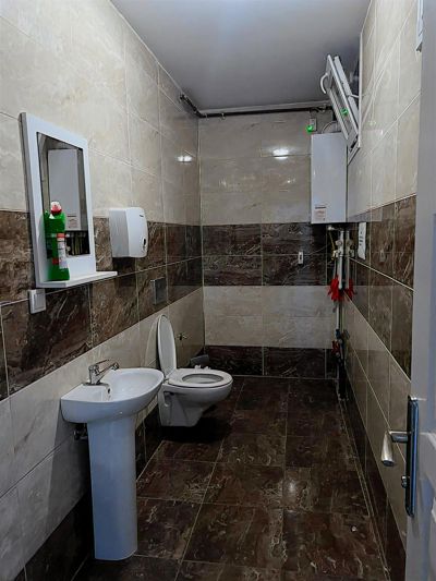 ÇEKMEKÖY TAŞDELEN GİRİŞ OTOBAN YANI KİRALIK 200 M2 OFİS KATI — fotoğraf 2